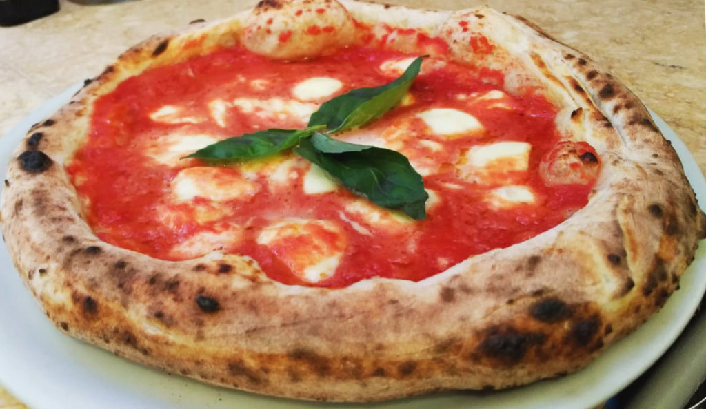 Pizza bufalina Manuno