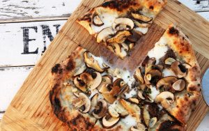 pizza ai funghi shiitake di mario matarazzo pizzeria manuno brescia poncarale